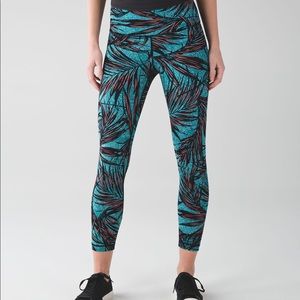 Lululemon High Times, Size 4, Palm Lace Teal